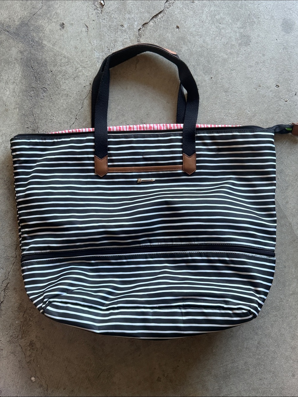 Stella & Dot Your Adventure Awaits Tote